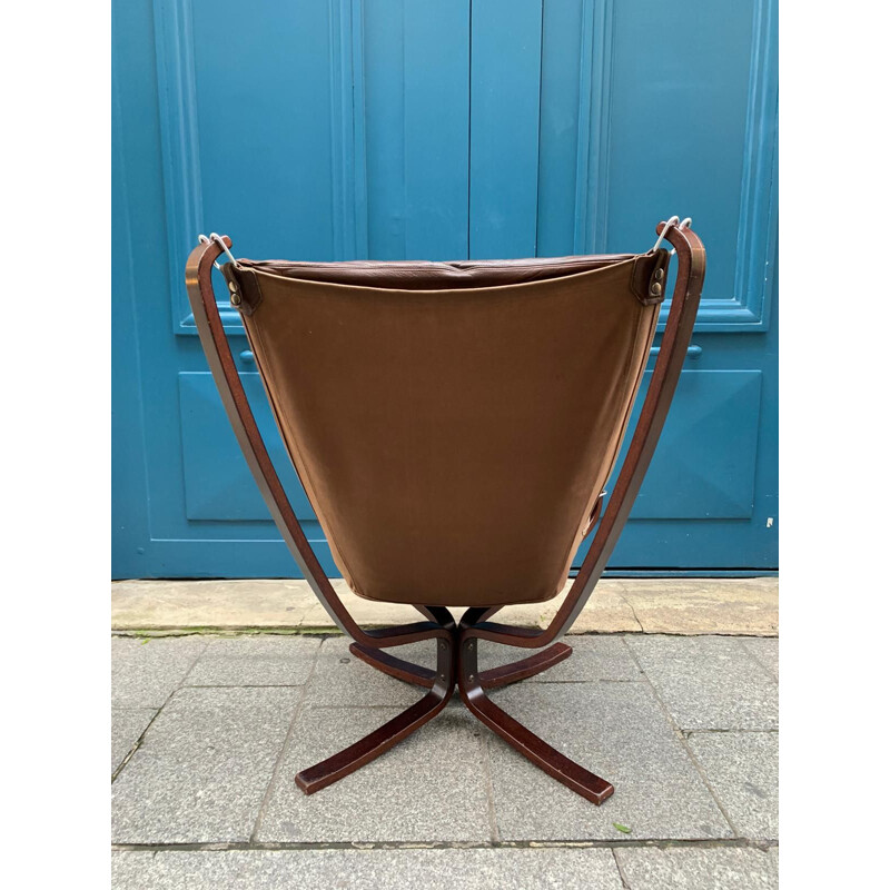 Pair of vintage Falcon armchairs in brown leather by Sigurd Ressel