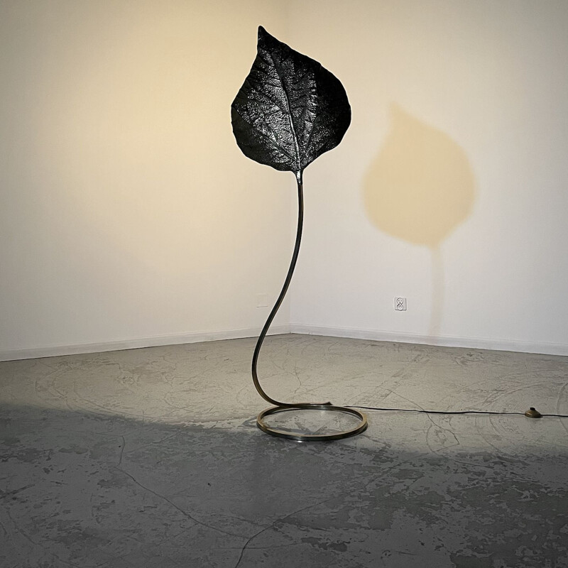 Vintage floor lamp "foglia" in gilded brass by Tommaso Barbi