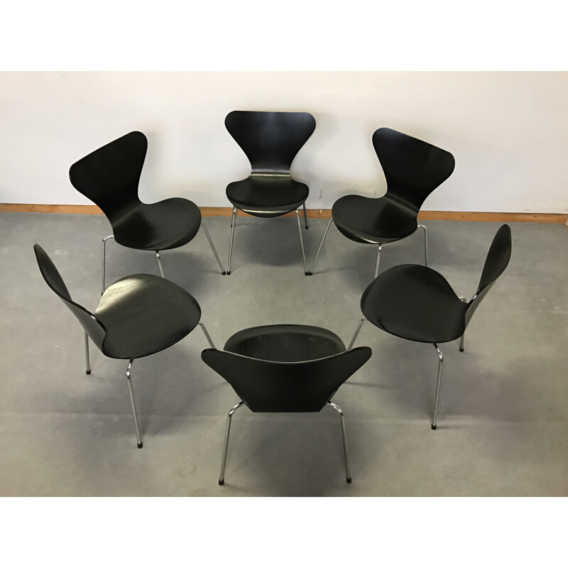 Set of 6 "Serie 7" Fritz Hansen chairs, Arne JACOBSEN - 1991