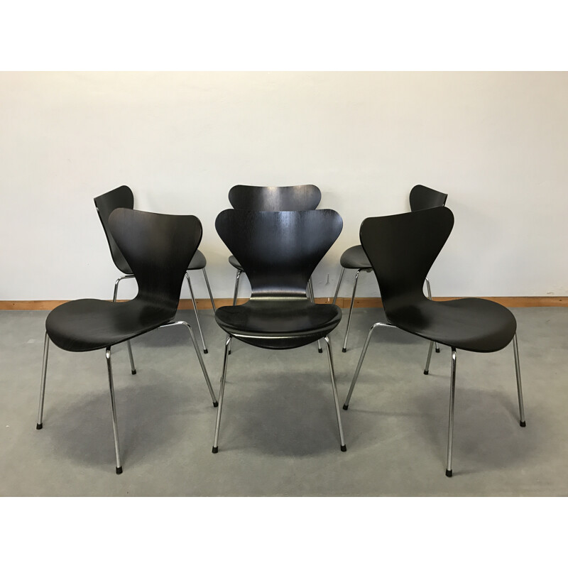 Set of 6 "Serie 7" Fritz Hansen chairs, Arne JACOBSEN - 1991