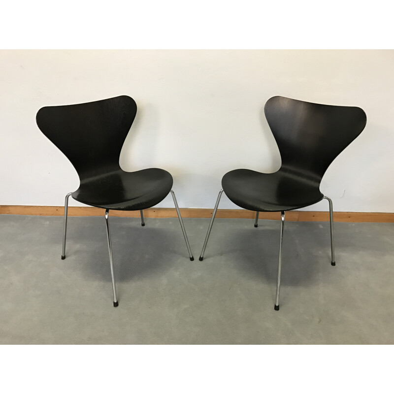 Set of 6 "Serie 7" Fritz Hansen chairs, Arne JACOBSEN - 1991