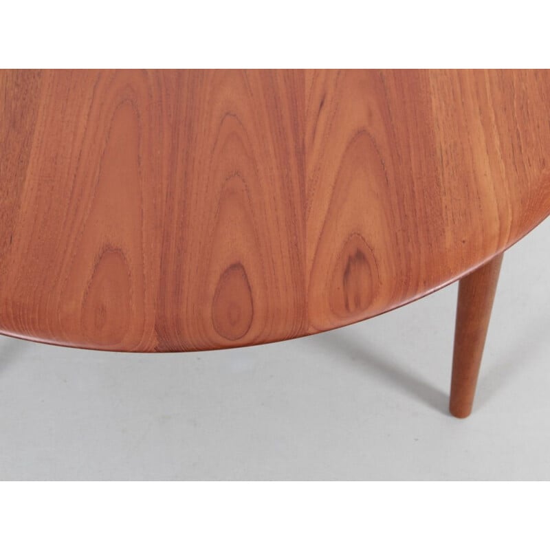 Scandinavian vintage coffee table in solid teak by Hvidt and Mølgaard Nielsen, Daneamark