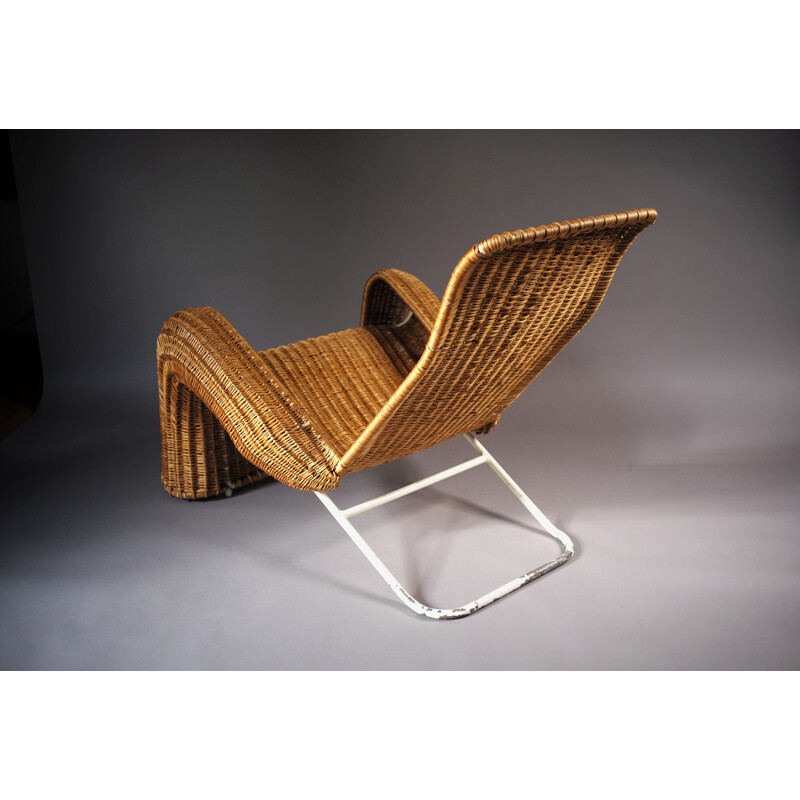 Vintage lounge chair in tubular metal and rattan - 1940s