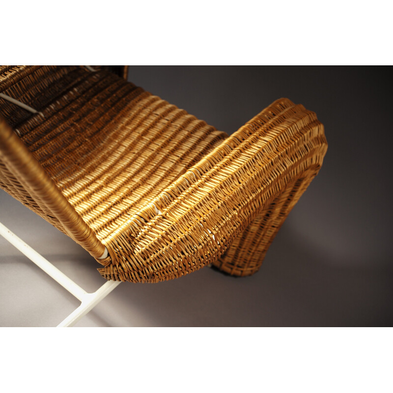 Vintage lounge chair in tubular metal and rattan - 1940s