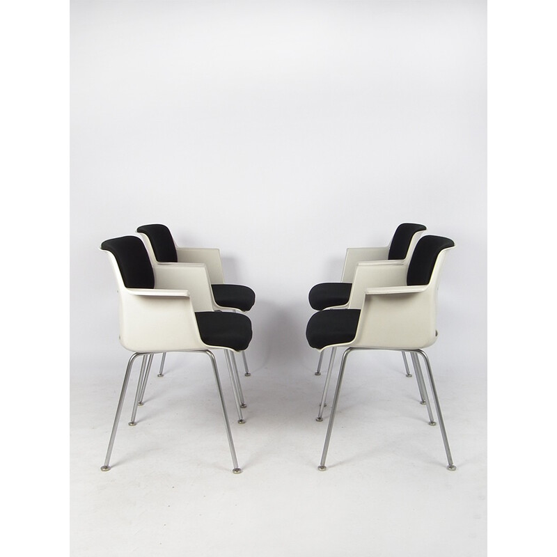 Gispen dining chair in white polyester and chromed steel, A. R. CORDEMEYER - 1960s