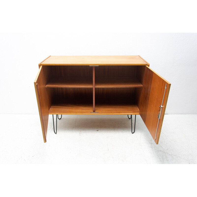 Vintage beechwood sideboard "U-450" by Jiří Jiroutek for Interiér Praha, Czech 1960