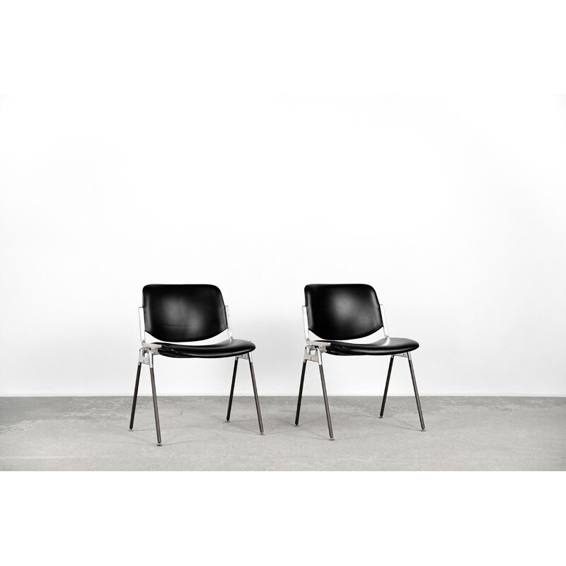 Pair of vintage side chairs "Dsc 106" by Giancarlo Piretti for Castelli, 1960