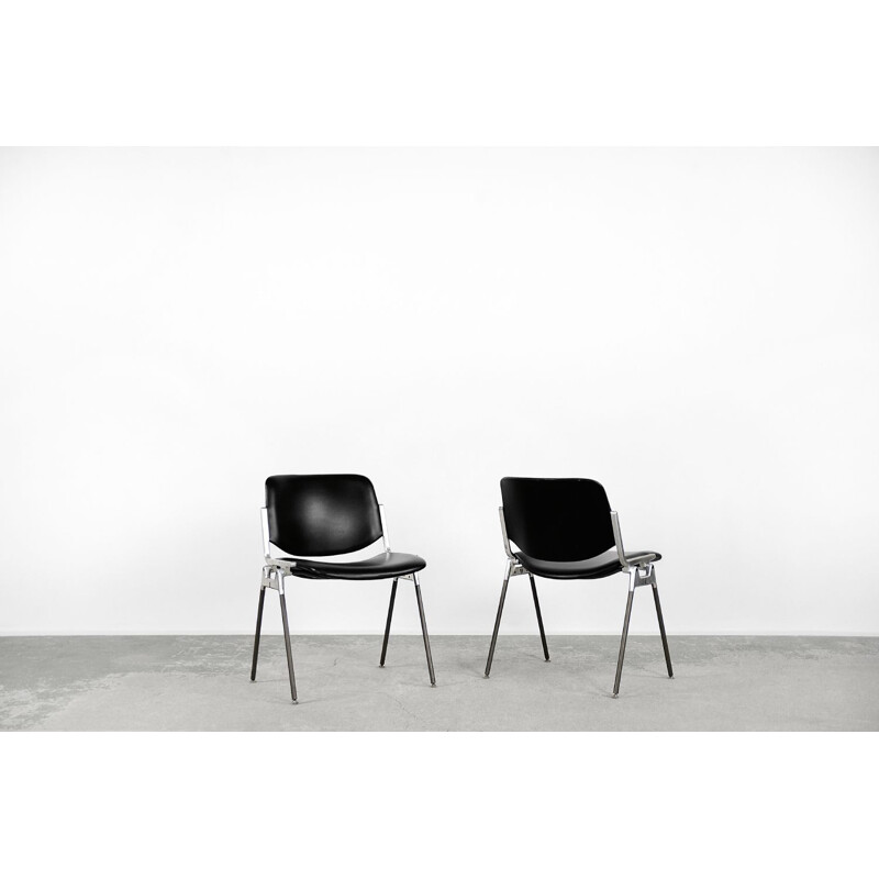 Pair of vintage side chairs "Dsc 106" by Giancarlo Piretti for Castelli, 1960