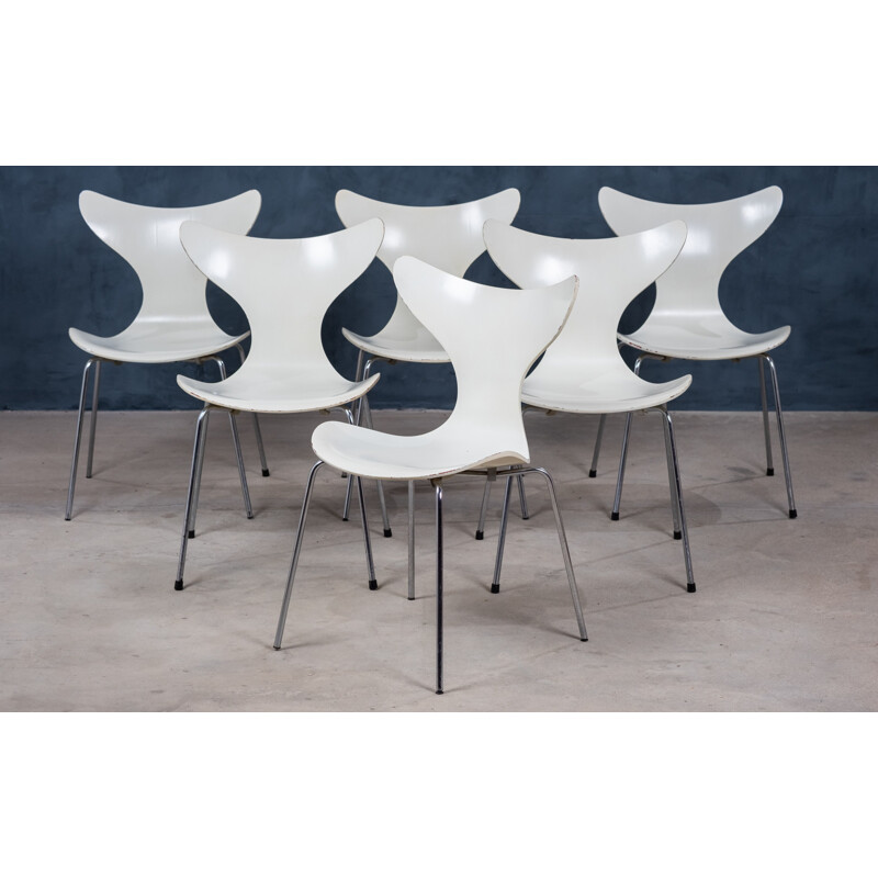 Set of 6 vintage chairs Model 3108 Lily by Arne Jacobsen for Fritz Hansen, 1976s