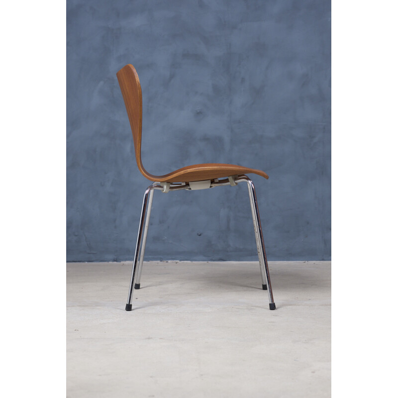 Mid-century Danish teak plywood model 3107 side chair by Arne Jacobsen for Fritz Hansen, 1950s