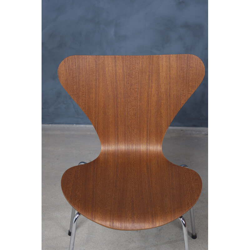 Mid-century Danish teak plywood model 3107 side chair by Arne Jacobsen for Fritz Hansen, 1950s