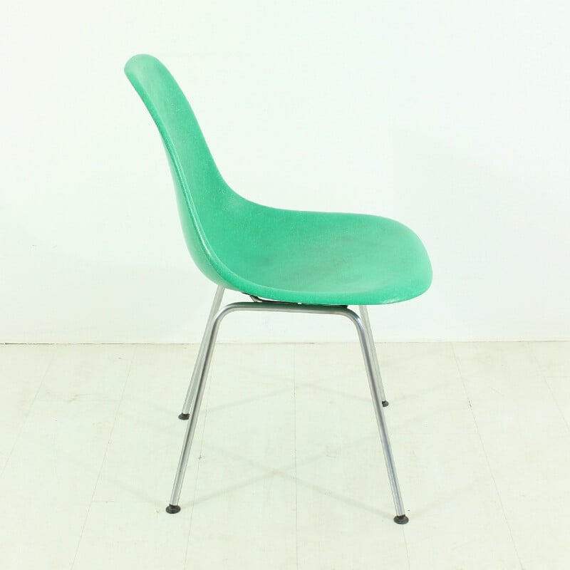 Green Herman Miller side chair in fiberglass, Charles & Ray EAMES - 1960s