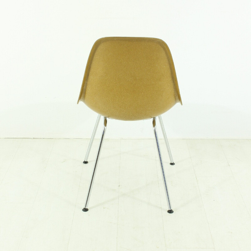 Mid-century Herman Miller chair in dark ochre fiberglass, Charles & Ray EAMES - 1960s