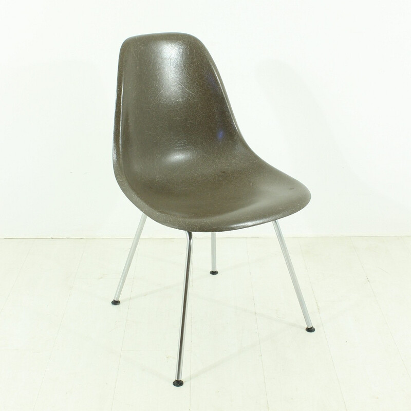 Chocolate brown Herman miller dining chair, Charles & Ray EAMES - 1960s