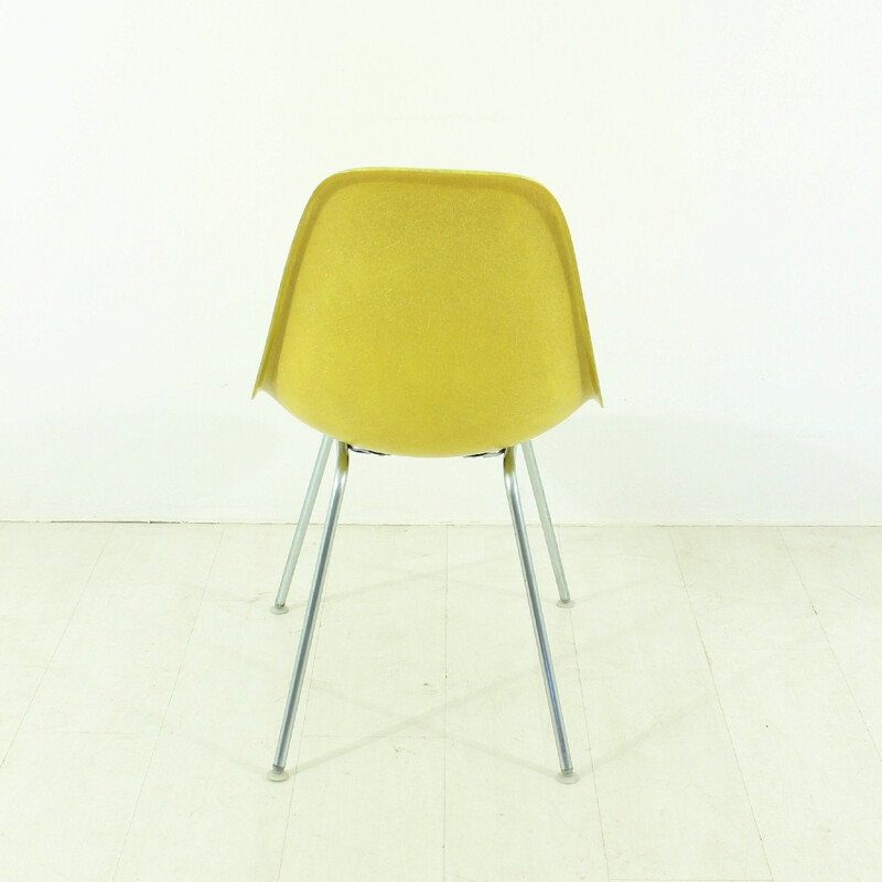 Yellow Herman Miller chair in metal and fiberglass, Charles & Ray EAMES - 1960s