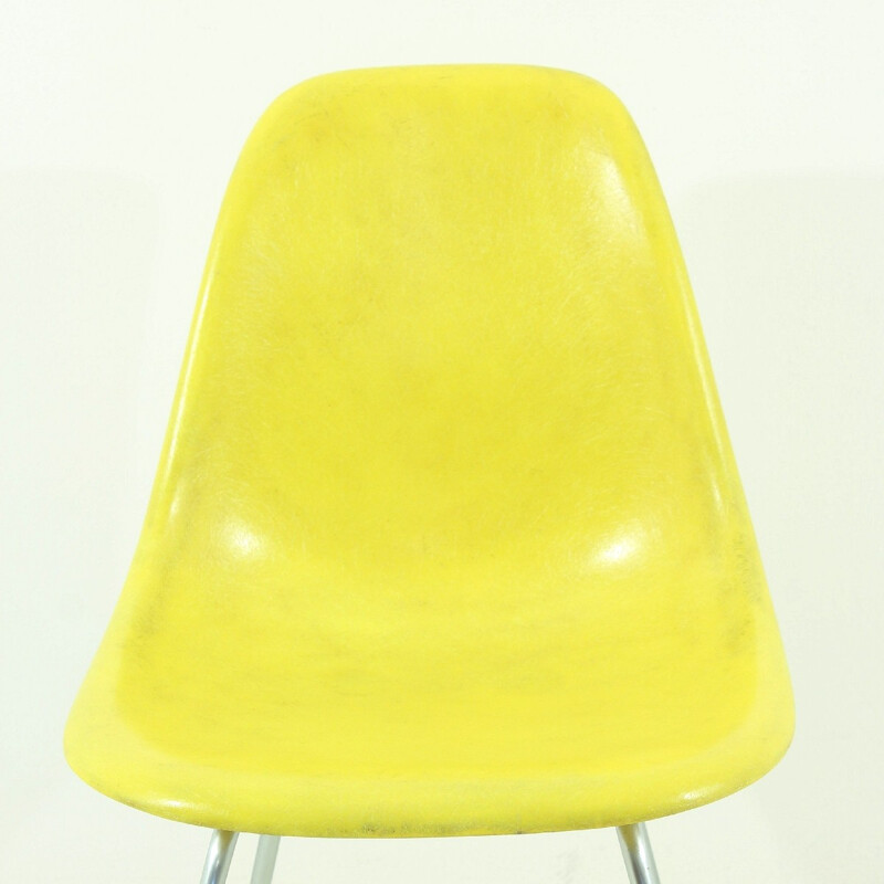 Chaise à repas jaune Herman Miller en fibre de verre, Charles & Ray EAMES - 1960