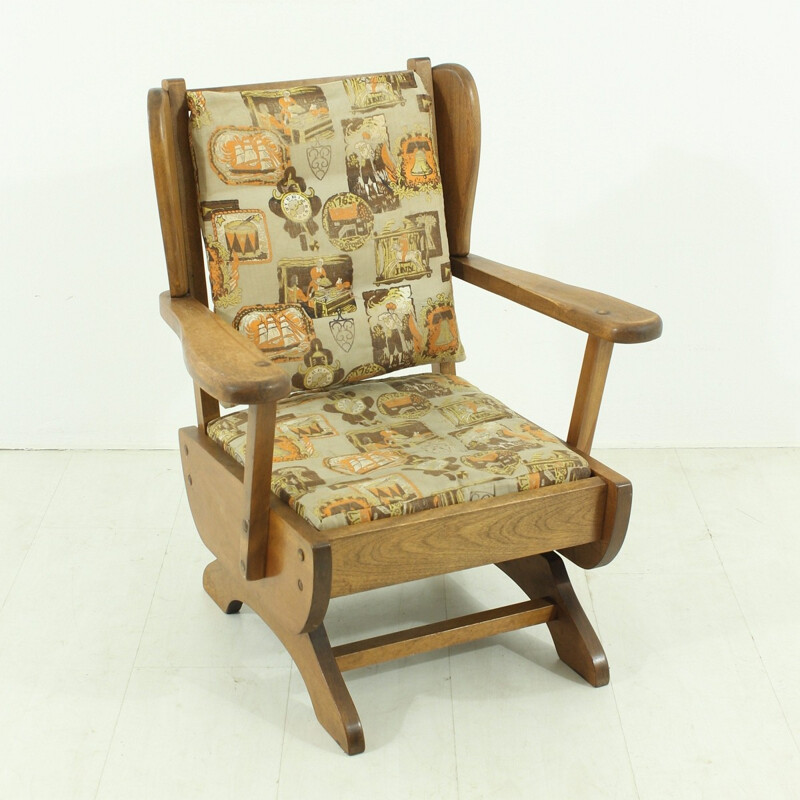 Chaise à bascule en hêtre massif et tissu - 1950