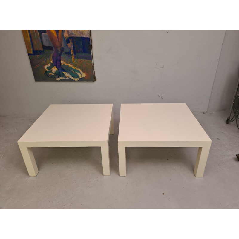 Paire de tables basse vintage en bois massif laquée blanc