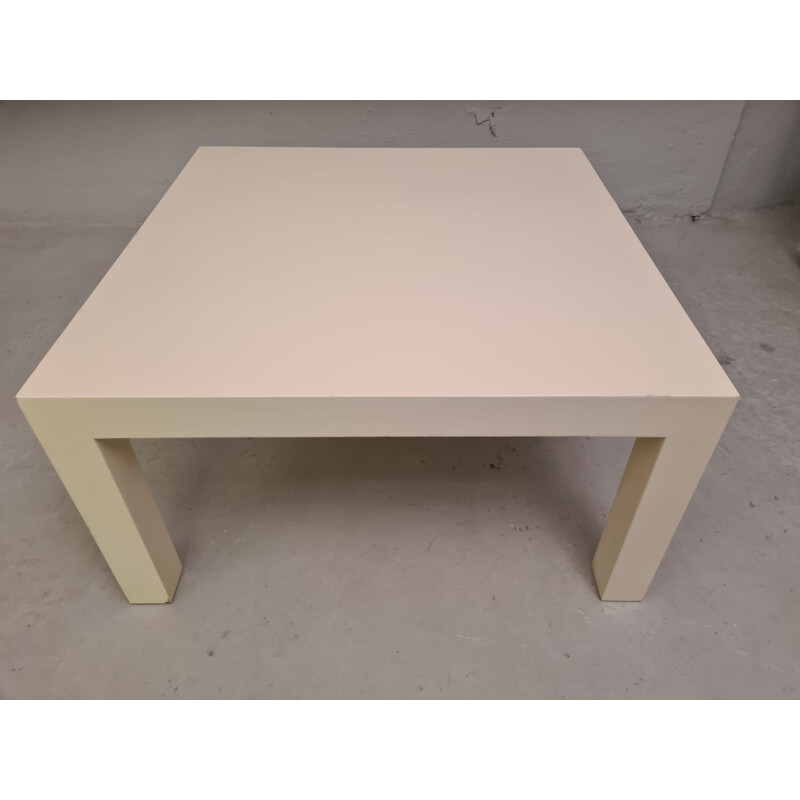 Pareja de mesas de centro vintage de madera maciza lacada en blanco