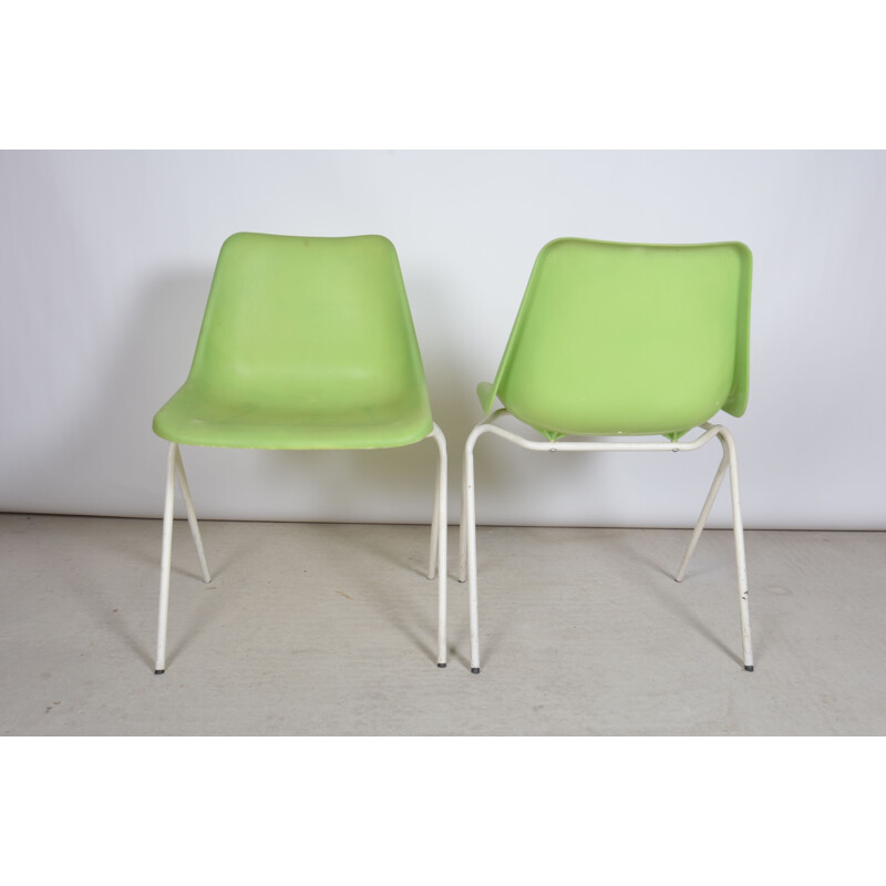 Pair of vintage polypropylene chairs by Robin Day for Hille, 1960