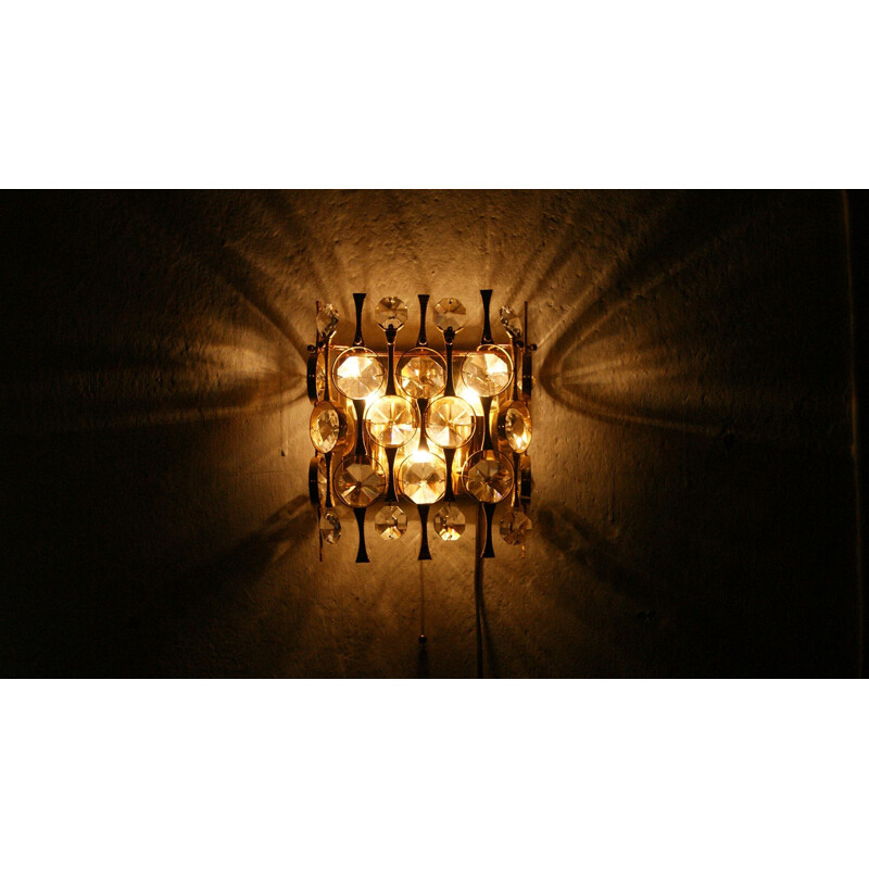 Paar vintage Hollywood Regency koperen en kristallen glazen wandlampen van Palwa