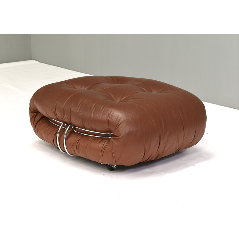 Vintage Soriana pouf in tan leather by Tobia Scarpa for Cassina, Italy 1970