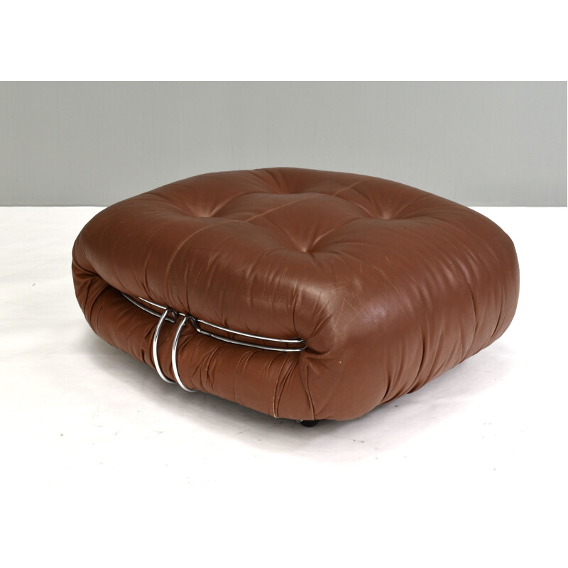 Vintage Soriana pouf in tan leather by Tobia Scarpa for Cassina, Italy 1970