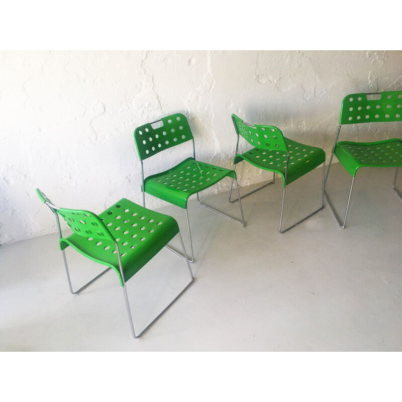 Ensemble de 4 chaises empilables vintage par Rodney Kinsman pour Bieffeplast, Italie 1970