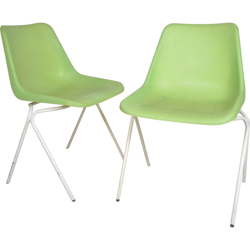 Pair of vintage polypropylene chairs by Robin Day for Hille, 1960