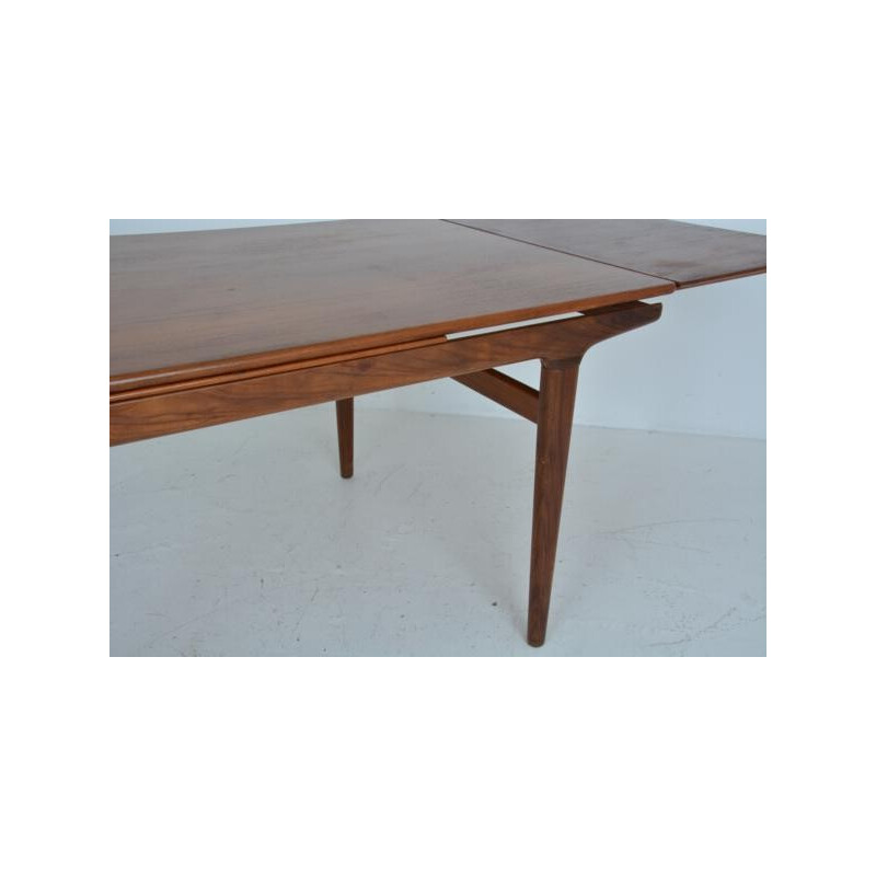 Scandinavian Uldum dining table in teak, Johannes ANDERSEN - 1960s