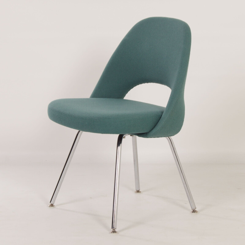 Set of 4 vintage green chairs by Eero Saarinen for Knoll, 2000s