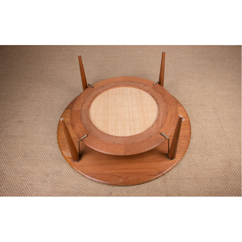 Vintage coffee table model FD 515 round in teak by Peter Hvidt, 1960s