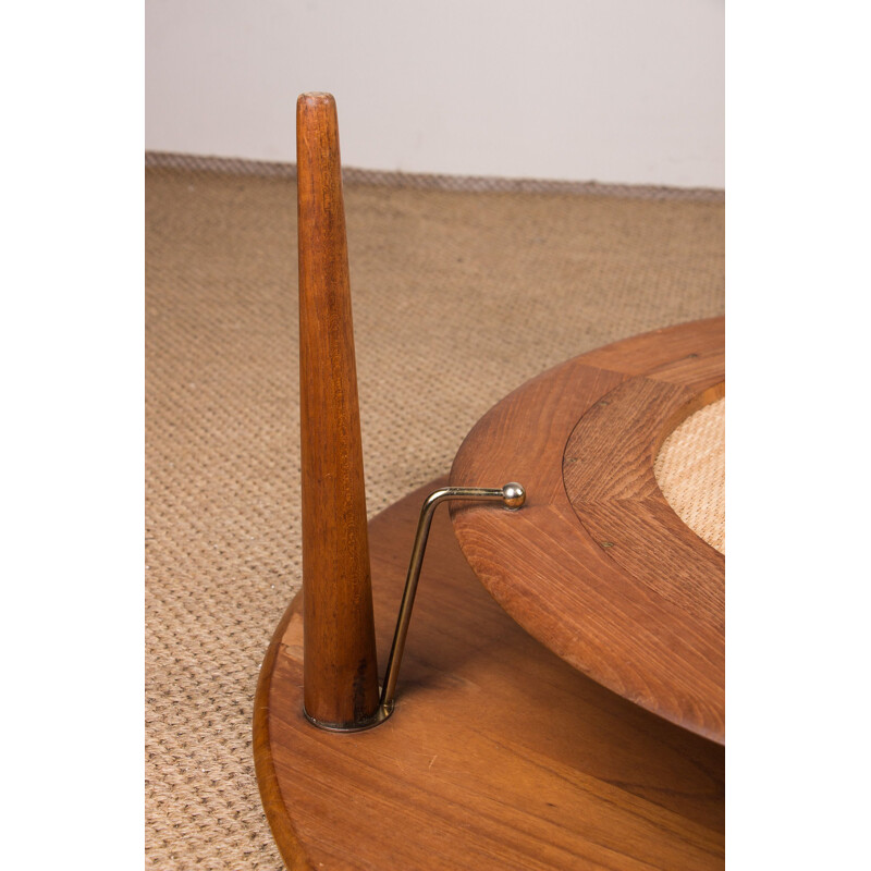 Vintage coffee table model FD 515 round in teak by Peter Hvidt, 1960s