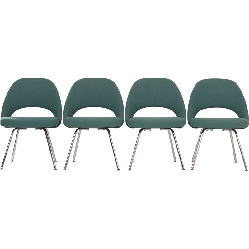 Set of 4 vintage green chairs by Eero Saarinen for Knoll, 2000s