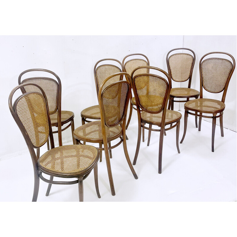 Set of 8 vintage bentwood chairs by Thonet, Austria 1930s