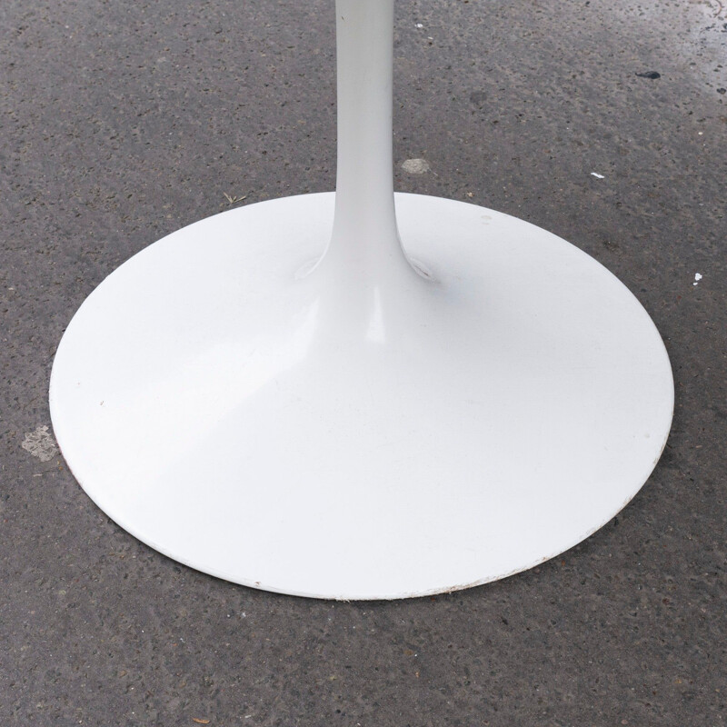 Vintage Tulip round table in Calacatta marble by Eero Saarinen for Knoll