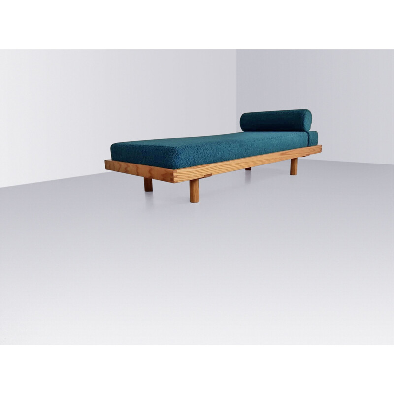 Vintage L01e elmwood and bouclé daybed by Pierre Chapo for Chapo S.A.