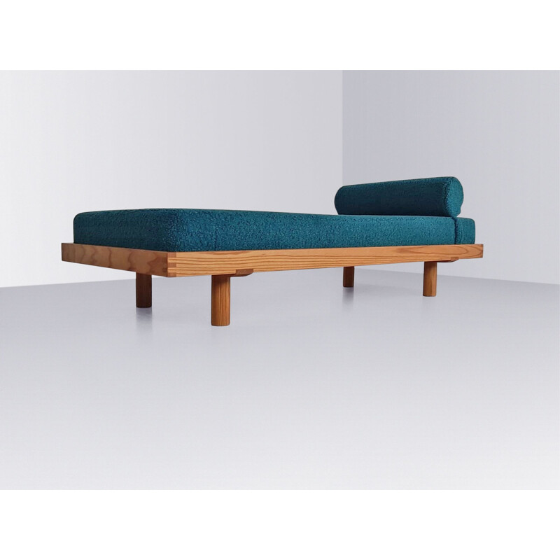 Vintage L01e elmwood and bouclé daybed by Pierre Chapo for Chapo S.A.