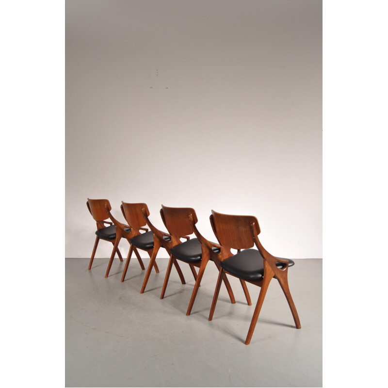 Set of 4 dining chairs, Arne HOVMAND-OLSEN - 1950s