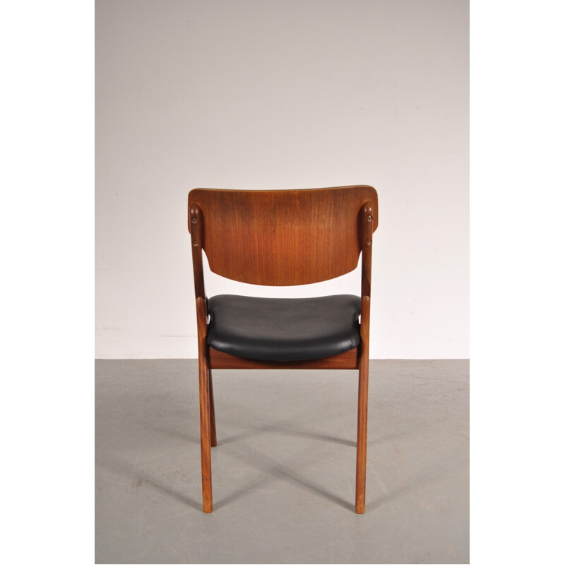 Set of 4 dining chairs, Arne HOVMAND-OLSEN - 1950s