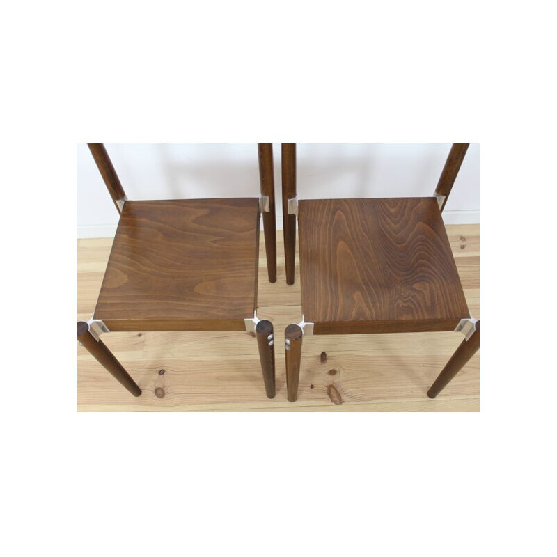 Pareja de sillas vintage de madera con carpintería de aluminio de Miroslav Navratil, Checoslovaquia
