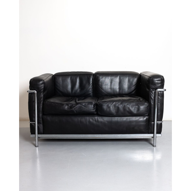 Vintage Lc2 leather and steel tubular sofa for Cassina, 1928