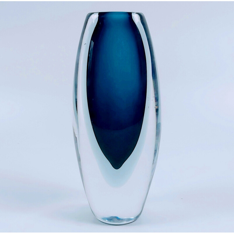 Vintage Sommerso glass vase by Vicke Lindstrand for the Swedish Glasswork Kosta, 1960s
