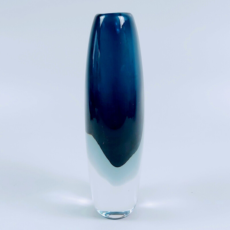 Vintage Sommerso glass vase by Vicke Lindstrand for the Swedish Glasswork Kosta, 1960s