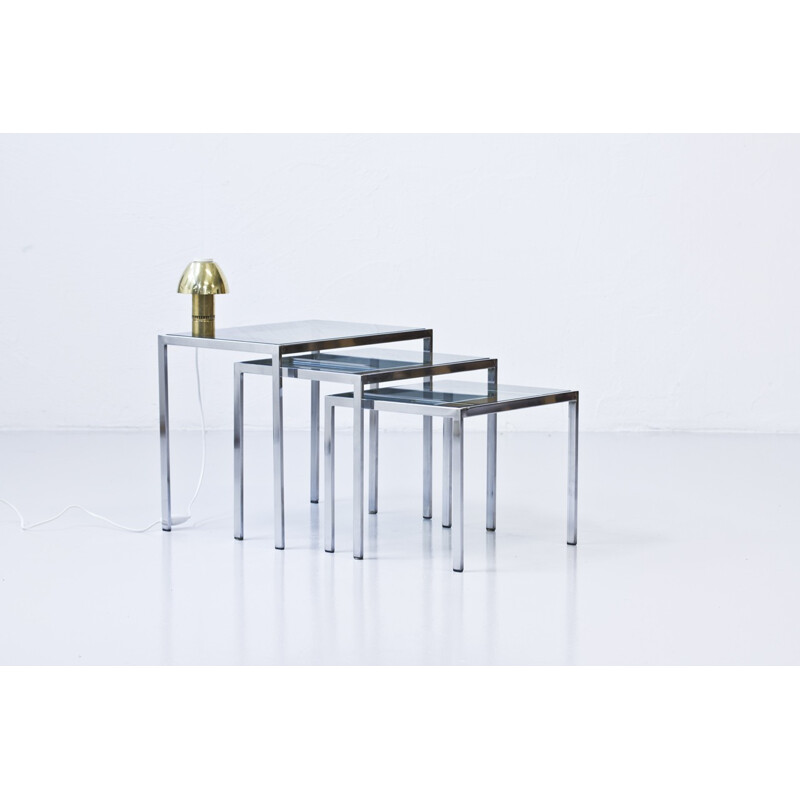 Ensemble de 3 tables gigognes en verre et métal - 1970