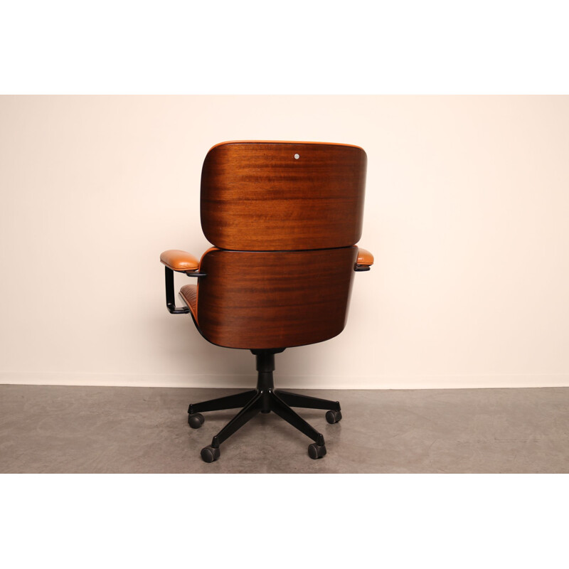 Vintage swivel office armchair in cognac leather by Ico Parisi for Mim, Italy 1970s