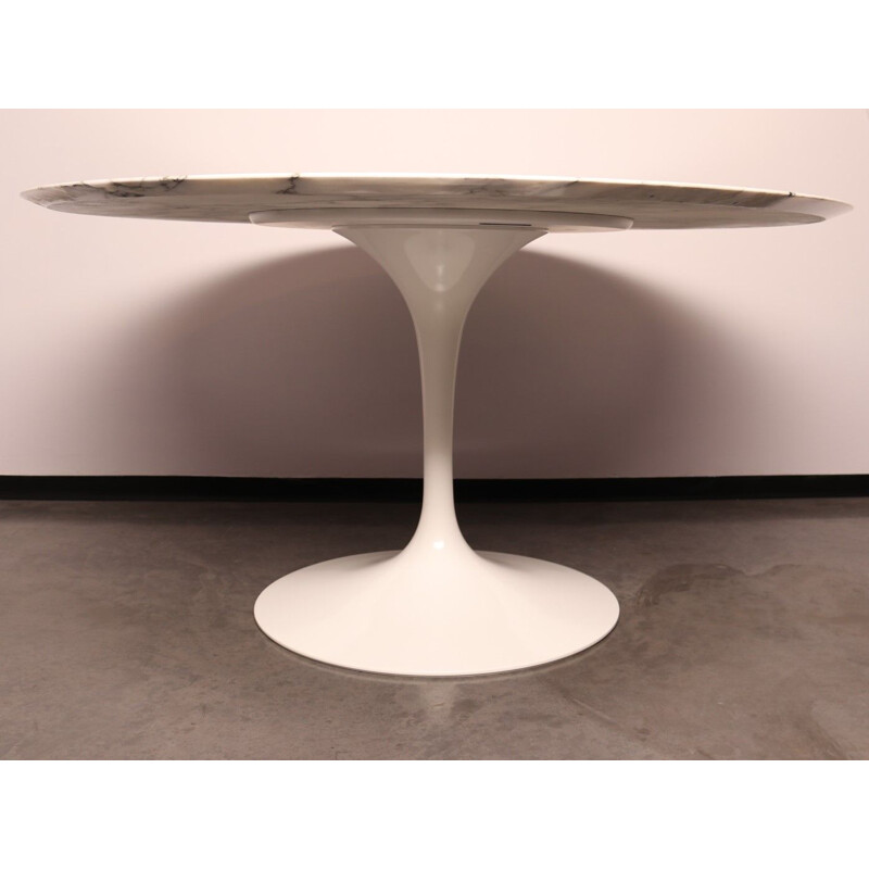 Table vintage Tulip en marbre blanc Arabesco par Eero Saarinen pour Knoll