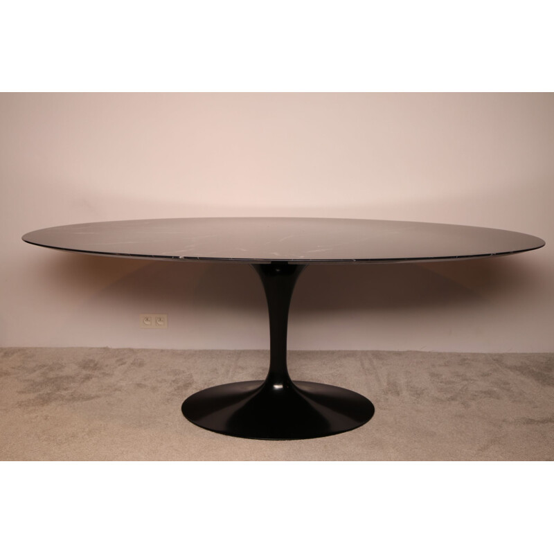 Vintage ovale tulip dining table in Nero Maquina marble by Eero Saarinen for Knoll, Germany