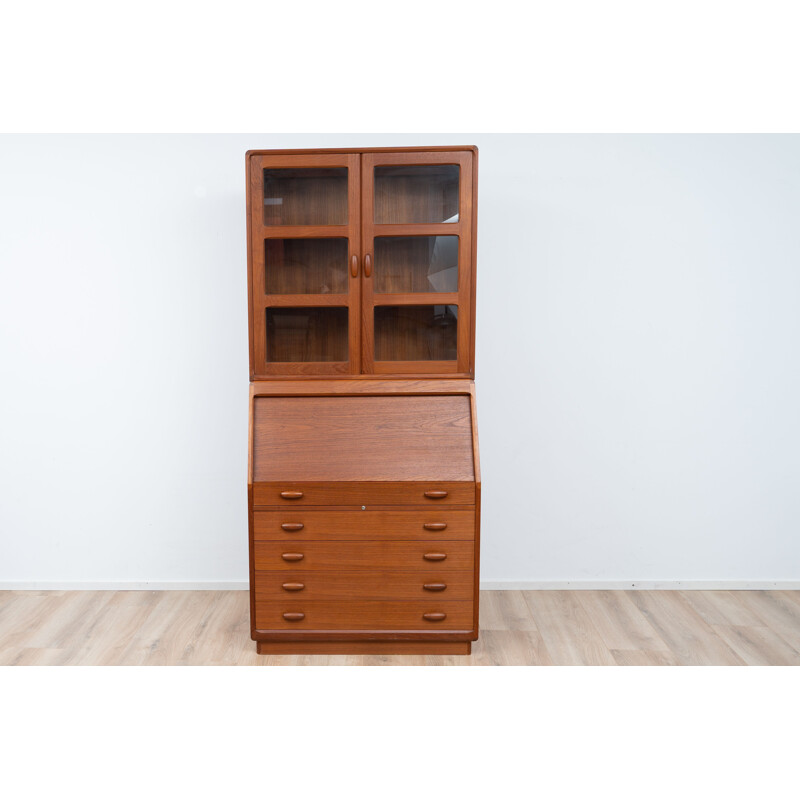 Vintage display cabinet by Dyrlund