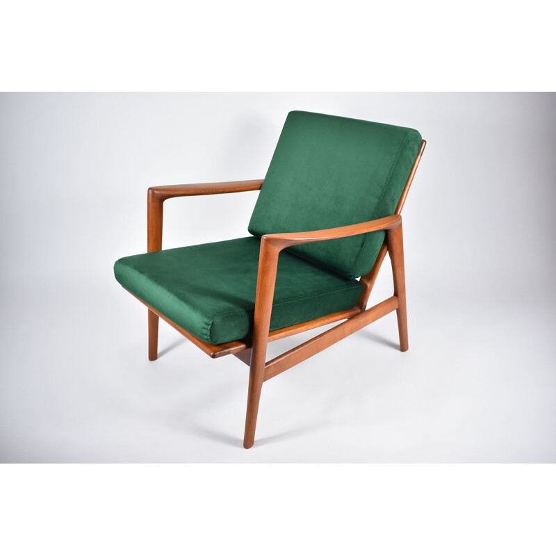 Skandinavischer Vintage-Sessel aus flaschengrünem Samt und Teakholz, 1960